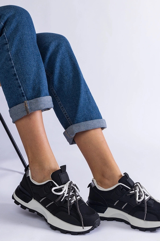 Melnas Adalia sieviešu sporta kedas