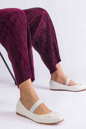 Baltas baleta plakanas ar...