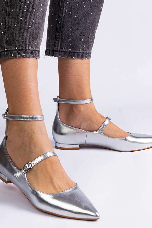 Sudraba plakanie sūkņi ar sprādzēm...