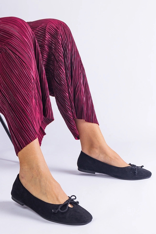 Melnas baleta plakanas ar dekoratīvu...