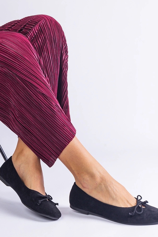 Melnas baleta plakanas ar dekoratīvu...