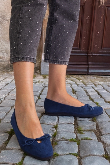 Tumši zili baleta dzīvokļi...