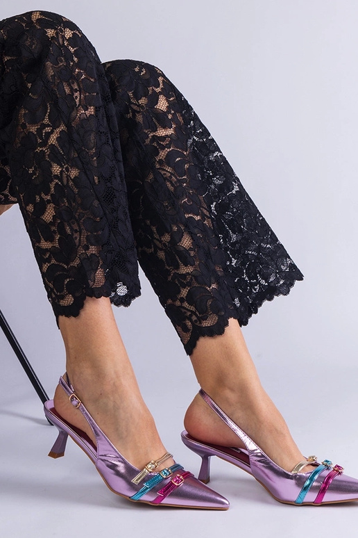 Purpursarkani atvērtu pirkstu pīļu...