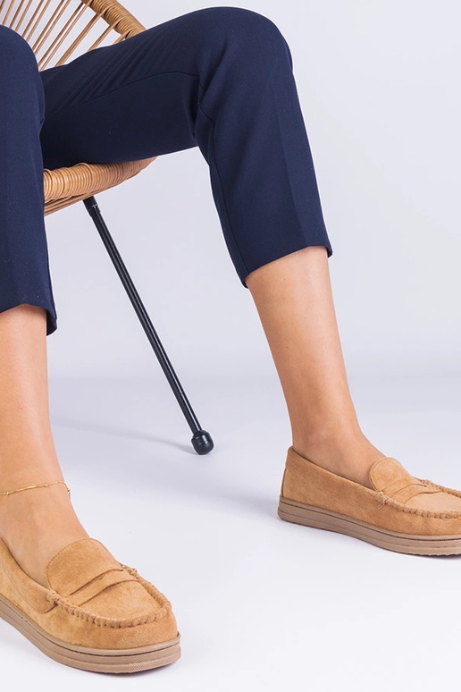 Brūnas sieviešu kurpes no mākslīgās...