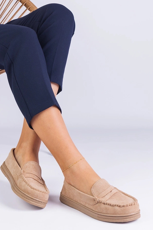 Smilšu krāsas sieviešu kurpes no...