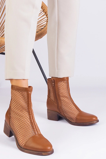 Brūni sietveida puszābaki... 2