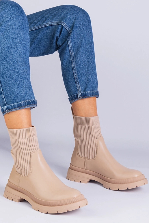 Brūni puszābaki ar auduma augšdaļu...