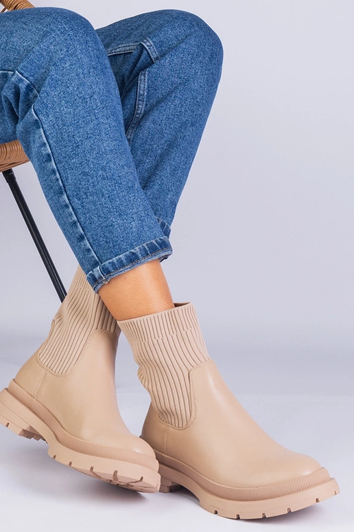 Brūni puszābaki ar auduma augšdaļu...