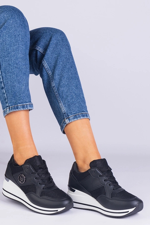 Melnas sieviešu kedas rotātas ar...