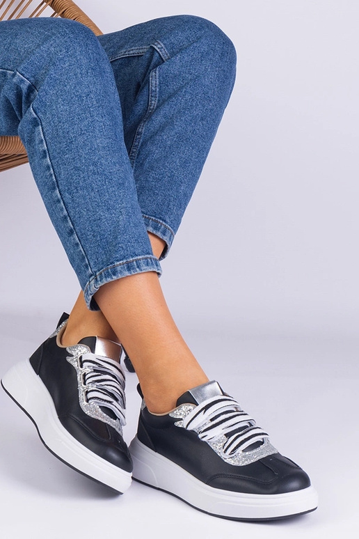 Melnas sieviešu kedas rotātas ar...