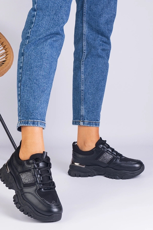 Melnas sieviešu kedas rotātas ar...