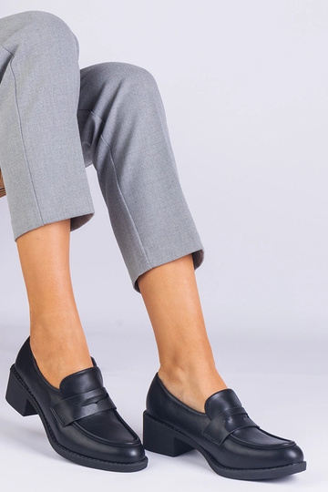 Melnas sieviešu zempapēžu...