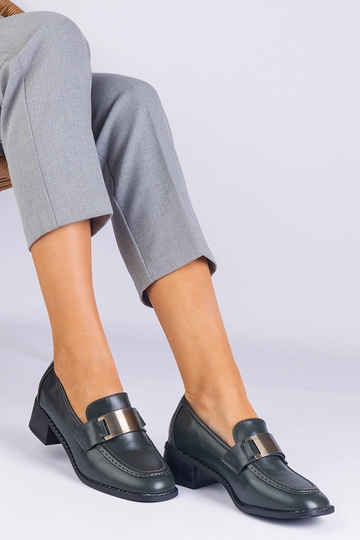 Zaļas sieviešu augstpapēžu...