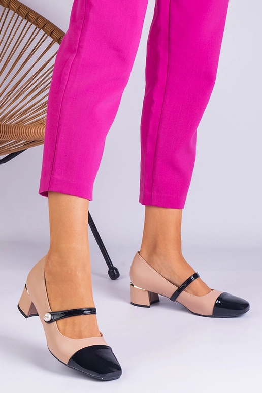 Bēšas lakotas purngalu pumpas ar...