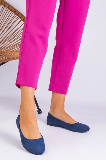 Tumši zilas sieviešu...