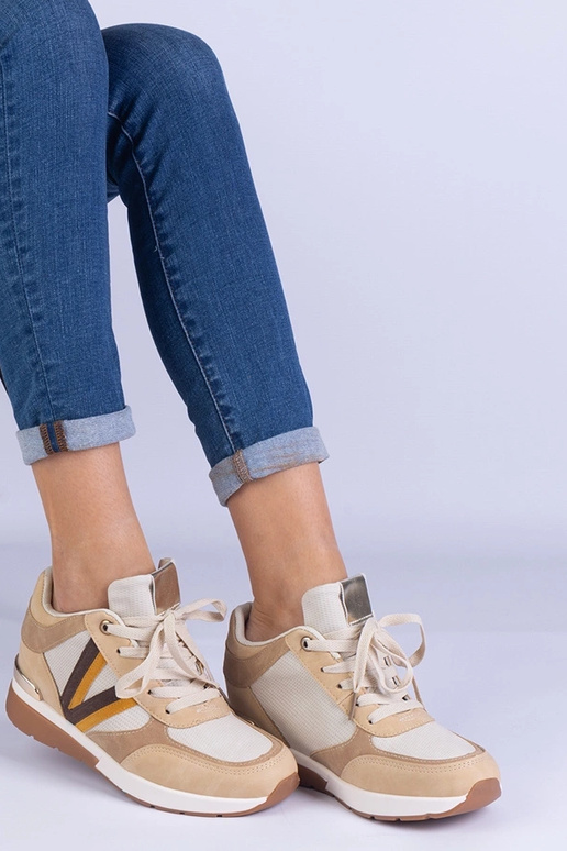 Brūnas sieviešu kedas ar slēptu ķīli...