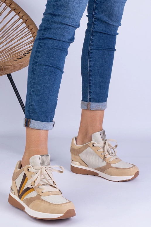 Brūnas sieviešu kedas ar slēptu ķīli...