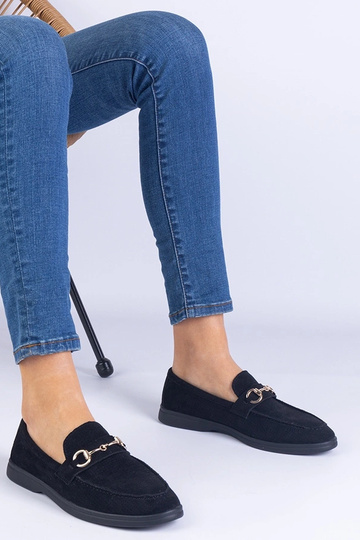 Melni caurumi ķenguri no... 2