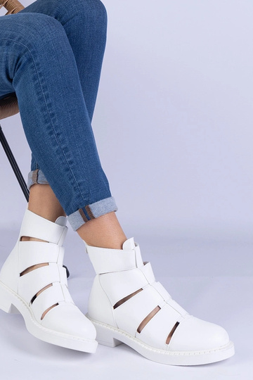 Balti puszābaki no eko ādas...