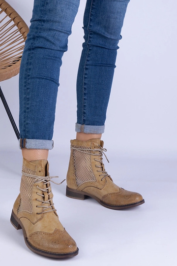 Dzelteni ažūra plakanie... 2