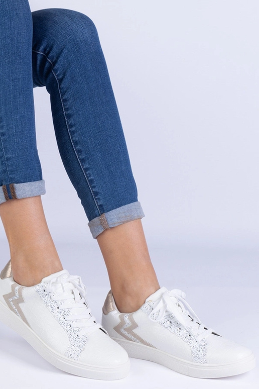 Baltas sieviešu kedas ar reljefu un...