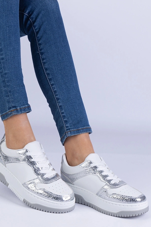 Sudraba kedas ar biezu zoli Undina