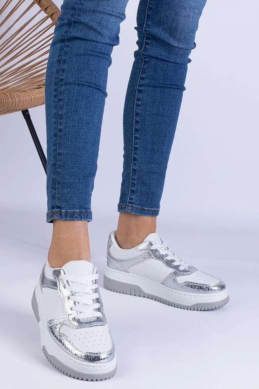 Sudraba kedas ar biezu zoli Undina