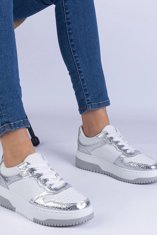 Sudraba kedas ar biezu zoli Undina