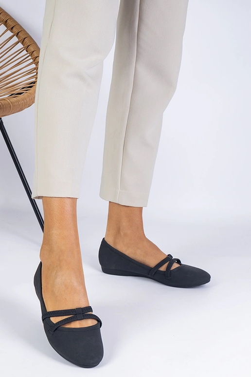 Melnas sieviešu balerīnas no matētas... Melnas sieviešu balerīnas no matētas...