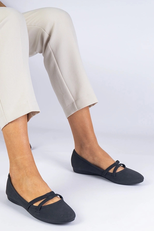 Melnas sieviešu balerīnas no matētas... Melnas sieviešu balerīnas no matētas...