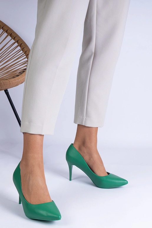 Zaļas klasiskas pumpas no eko-ādas...