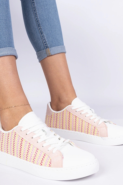 Rozā sieviešu auduma sporta apavi... Rozā sieviešu auduma sporta apavi...