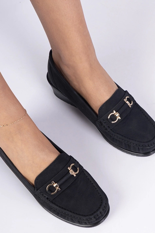 Melnas sieviešu mokasīni uz... Melnas sieviešu mokasīni uz...