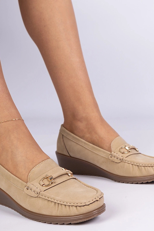 Brūni sieviešu mokasīni uz platformas...