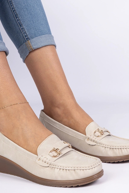 Bēšie sieviešu mokasīni uz platformas... Bēšie sieviešu mokasīni uz platformas...