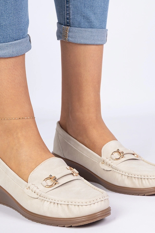 Bēšie sieviešu mokasīni uz platformas... Bēšie sieviešu mokasīni uz platformas...