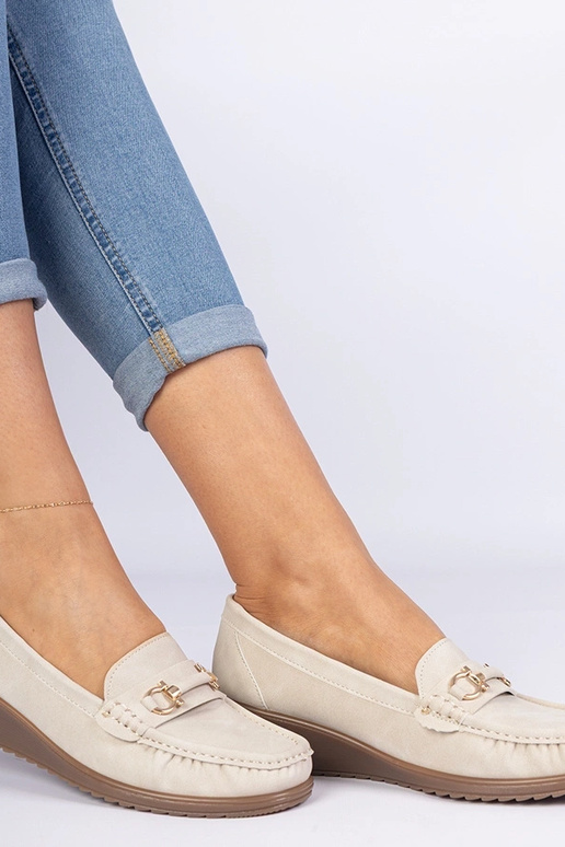 Bēšie sieviešu mokasīni uz platformas... Bēšie sieviešu mokasīni uz platformas...