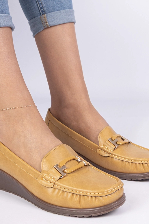 Dzelteni sieviešu mokasīni uz... Dzelteni sieviešu mokasīni uz...