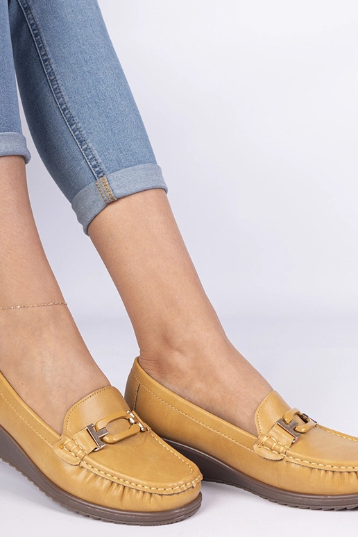 Dzelteni sieviešu mokasīni uz... Dzelteni sieviešu mokasīni uz...