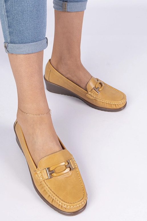 Dzelteni sieviešu mokasīni uz... Dzelteni sieviešu mokasīni uz...