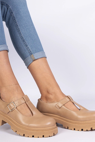 Brūni apavi ar platformu no...