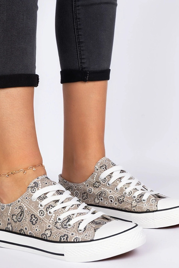 Brūni sieviešu auduma apavi...