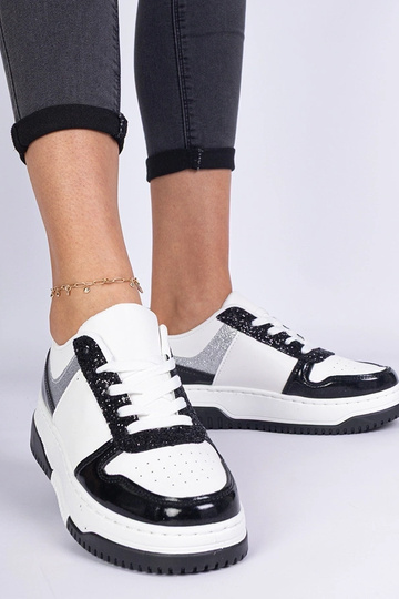 Melni sieviešu sneakers ar biezu zoli