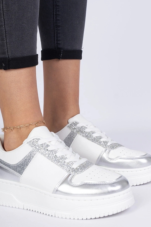 Sudraba sieviešu sneakers ar biezu zoli Sudraba sieviešu sneakers ar biezu zoli