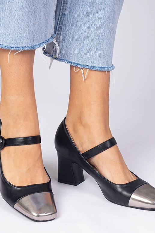 Melnie sieviešu čūlīši ar sudraba... Melnie sieviešu čūlīši ar sudraba...