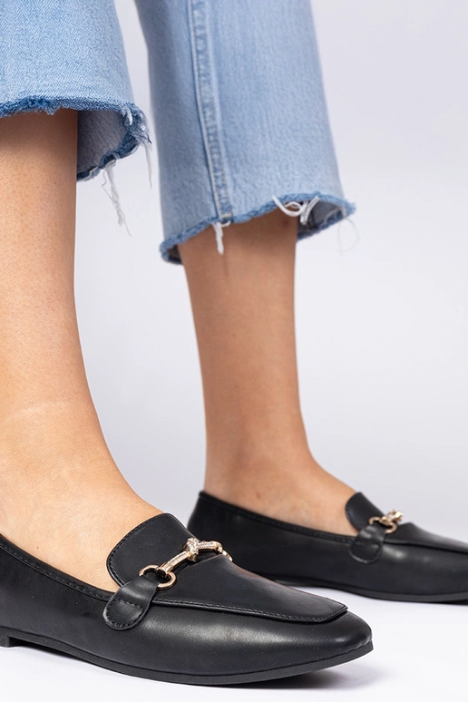 Melni mokasīni ar rotājumu un... Melni mokasīni ar rotājumu un...