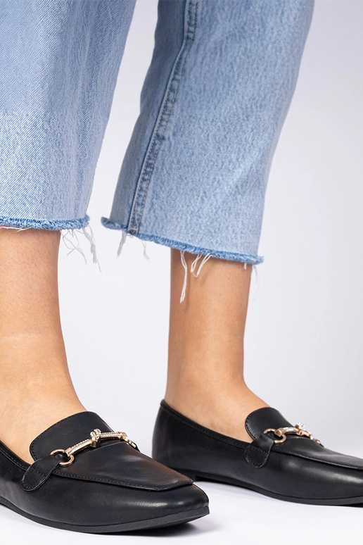 Melni mokasīni ar rotājumu un... Melni mokasīni ar rotājumu un...