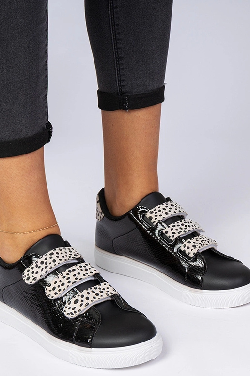 Astrala melni sneakersi ar dzīvnieku... Astrala melni sneakersi ar dzīvnieku...