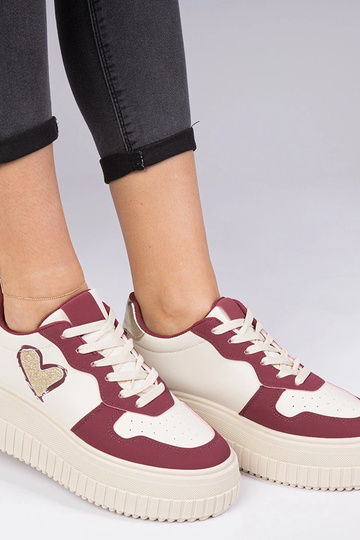 Laira bordo sieviešu sneakersi ar mirdzošu sirds formu 2