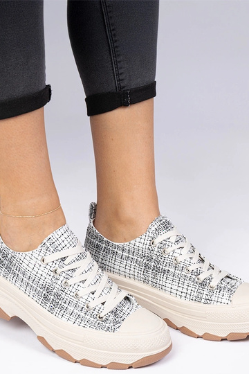 Salsana balti-melni sporta...